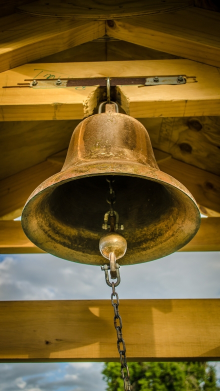 Cómo limpiar una campana de bronce